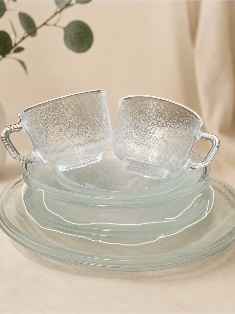🔍 (2) Vintage Clear Pebbled Textured Glass Salad Plates